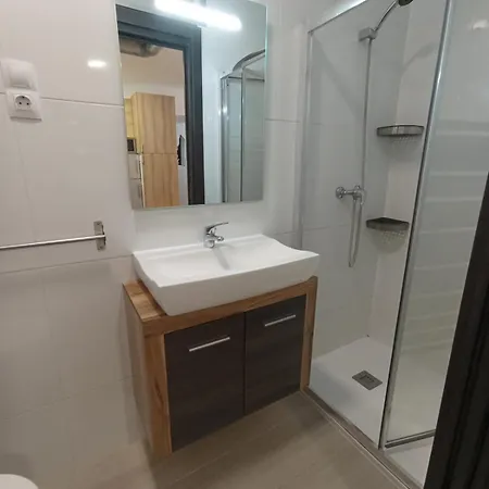 Full Equip. Apartment *